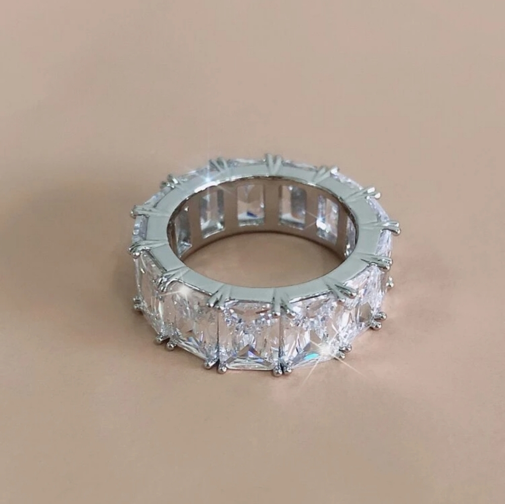 3/$25 Rhinestone silver ring - Picture 3 of 3
